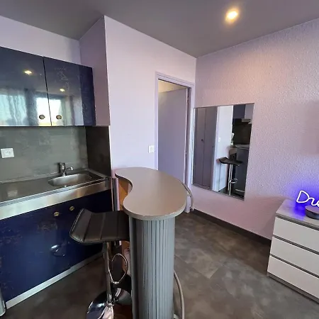 Studio Naturiste A Cap D'agde, Belle Terrasse, Parking Prive - Fr-1-249a-38